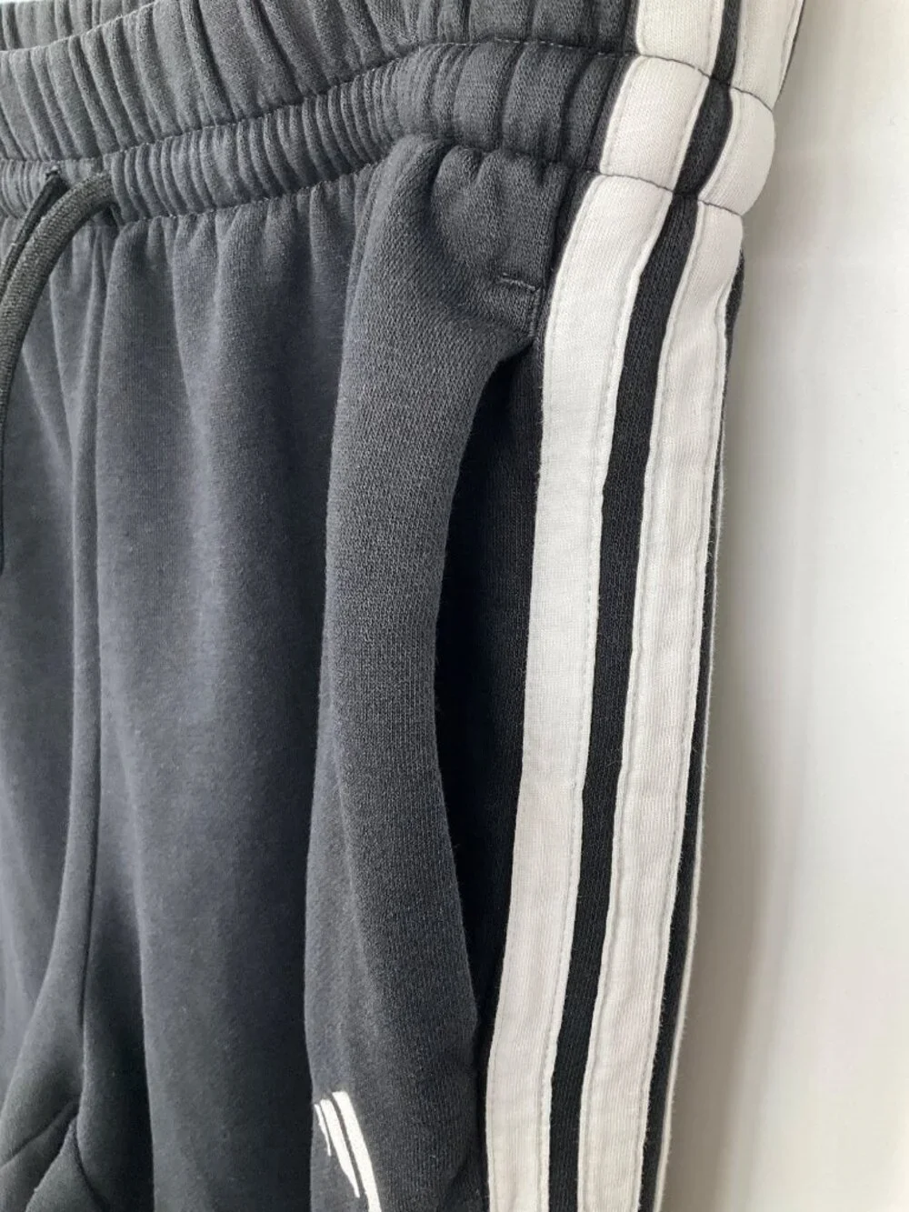 Adidas Essentials 3-Stripes Fleece Loose-Fit Sweatpants, Size XL, Black/White - Picture 7 of 8
